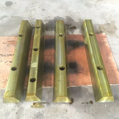 Peças de maquinaria Equipamento de mineração original Triturador C80 Cunha para triturador de mandíbula Peças sobressalentes