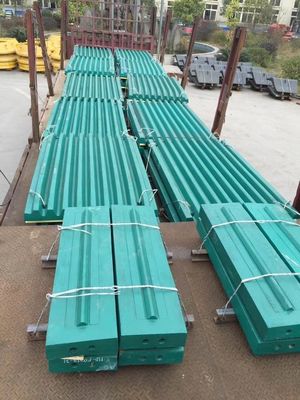 Mineração de energia NP1315 Esmagador de impacto peças de desgaste aço de liga de alto cromo martelo de fundição
