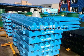 Peças sobressalentes para trituradores de mandíbulas de aço com elevado teor de manganês para aplicações de mineração de minério de precisão