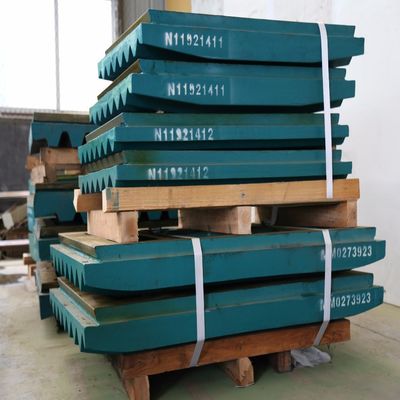 Triturador de mandíbulas de aço com alto grau de manganês resistente Peças sobressalentes de desgaste C125 Placa de mandíbula móvel fixa