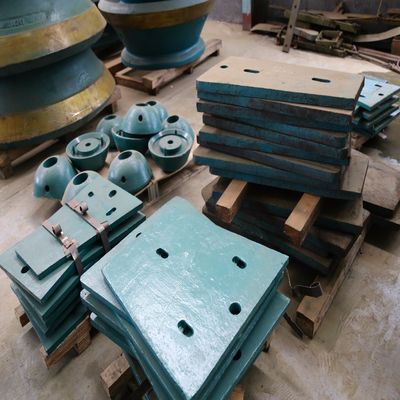 C125 Peças sobressalentes de triturador de mandíbulas Placa com proteção robusta no tipo de processamento de forja