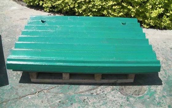 Peças de desgaste para triturador de mandíbulas de aço de alto manganês com tecnologia de forja e usinagem