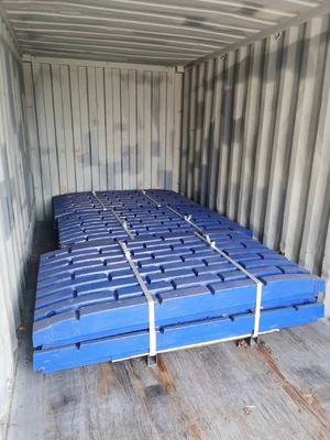 Forja e usinagem de chapas de mandíbula de alto manganês 814390305400 para triturador de mandíbula C63/80/95/96
