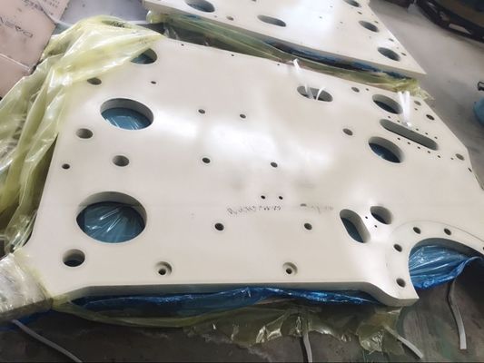 EN124 Padrão Peças sobressalentes de triturador de mandíbulas de pedra Placas laterais Forja Tratamento de superfície de usinagem