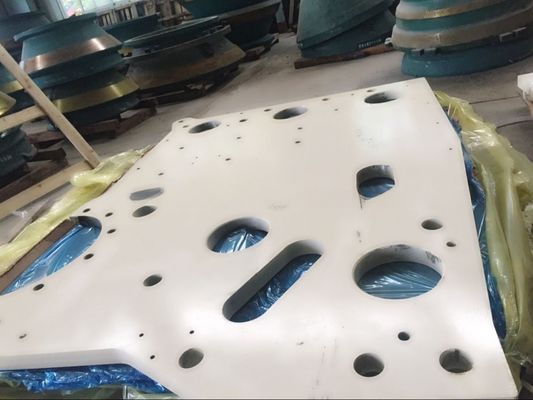 EN124 Padrão Peças sobressalentes de triturador de mandíbulas de pedra Placas laterais Forja Tratamento de superfície de usinagem